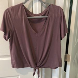 Lululemon top like new only work 2x size 10-12?